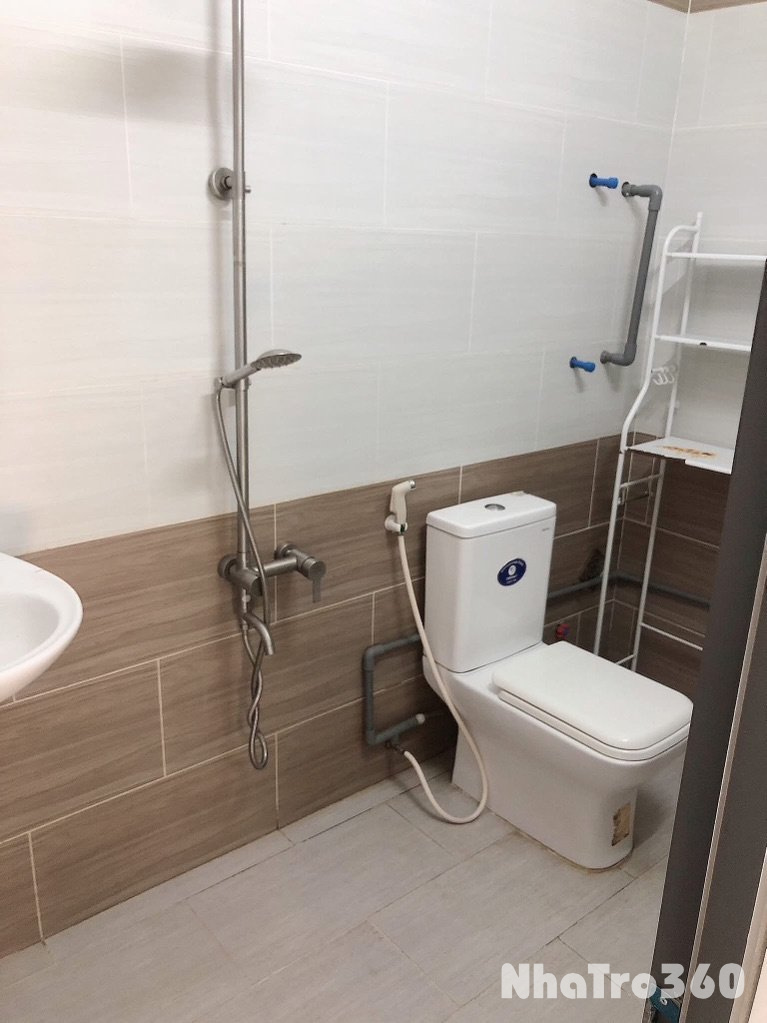 Phòng mới Ban Công ngay Aeon Tân Phú, sát chợ Sơn