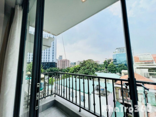 Trống Sẵn Căn Hộ 1 Phòng Ngủ Bancol Tách Bếp Gần Cầu Nguyễn Văn Cừ