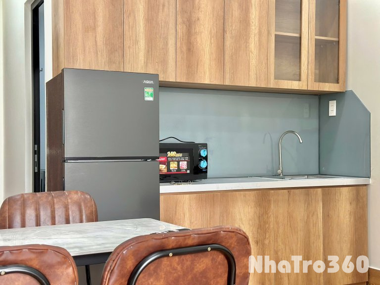 Cho thuê căn hộ 1PN, ban công, Q10, mới 100% || đường Hồ Bá Kiện || gần Công viên Lê Thị Riêng, chợ Hoà Hưng, Big C