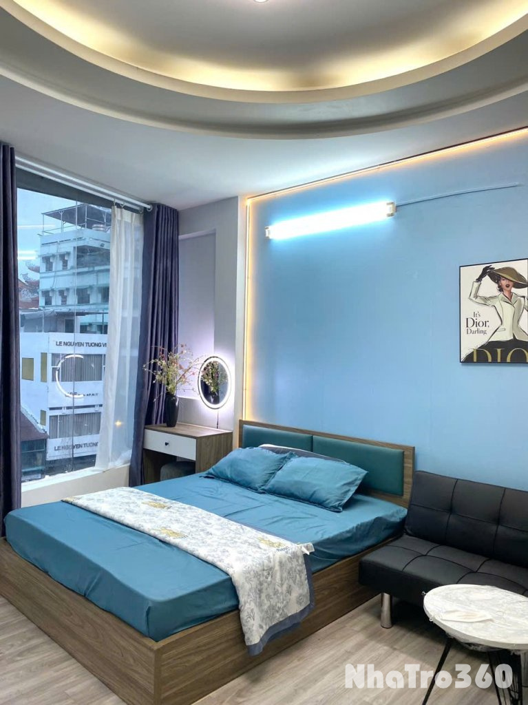 Trống sẵn căn hộ tách bếp ban công rộng rãi ngay trung tâm Q5