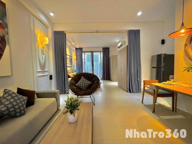 Căn hộ full nội thất ban công Khánh Hội quận 4