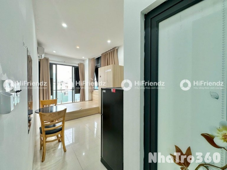 Căn hộ Quận 4, ban công, gần Hoàng Diệu,sát Quận 1