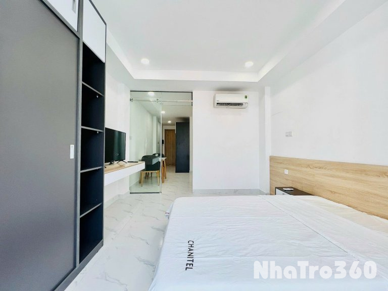 Trống Sẵn Căn Hộ 1 Phòng Ngủ Bancol Tách Bếp Gần Cầu Nguyễn Văn Cừ