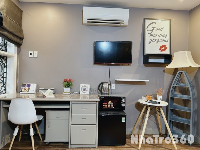 Căn hộ full nội thất ban công Điện Biên Phủ Q10