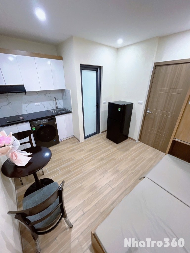 NHƯỢNG PHÒNG HOÀNG MAI