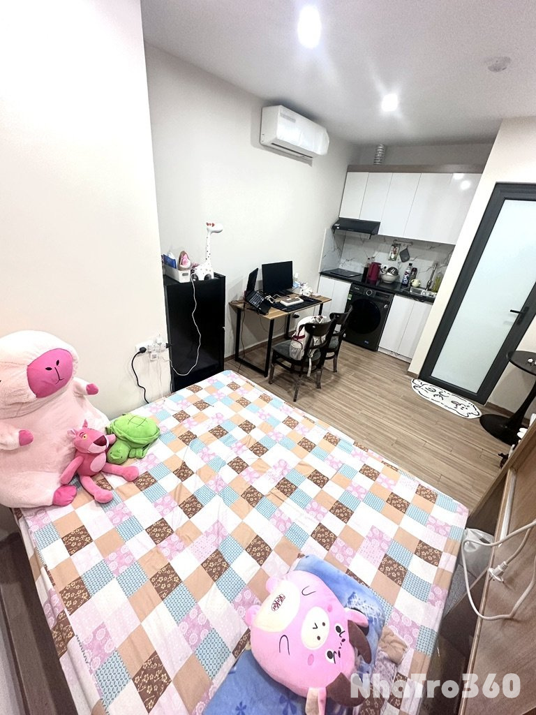 NHƯỢNG PHÒNG HOÀNG MAI