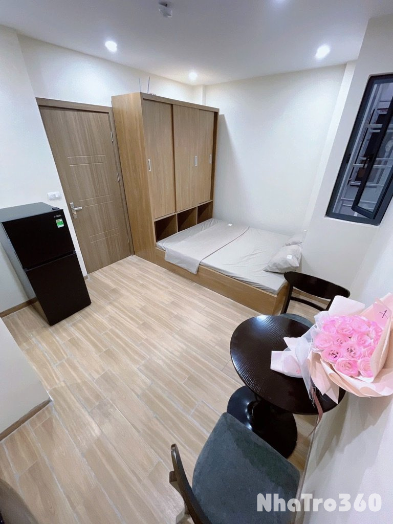 NHƯỢNG PHÒNG HOÀNG MAI