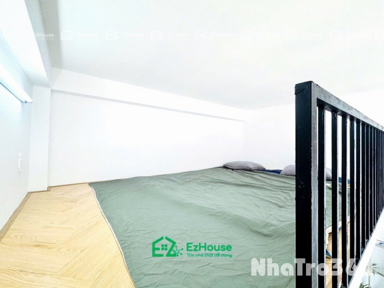 Nhà mới 100%, ngay mặt tiền, gác cao