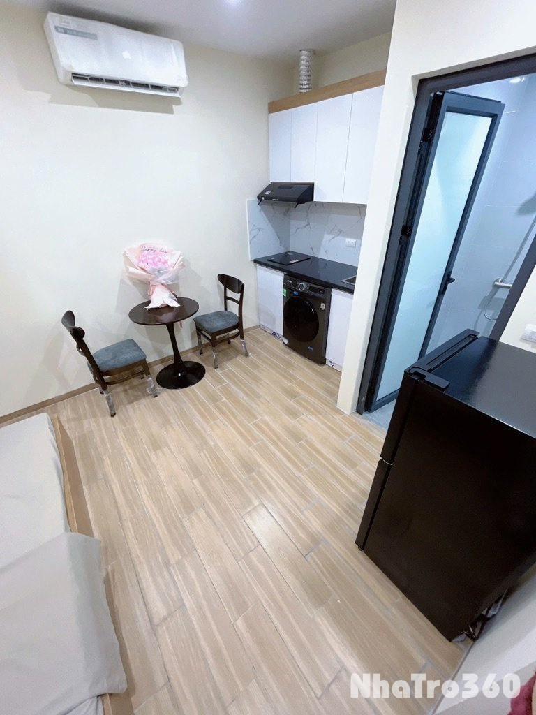 NHƯỢNG PHÒNG HOÀNG MAI