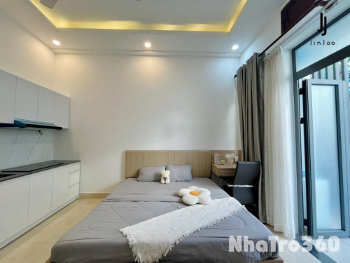 Studio ban công full nội thất gần vòng xoay Lăng Cha Cả quận Tân Bình