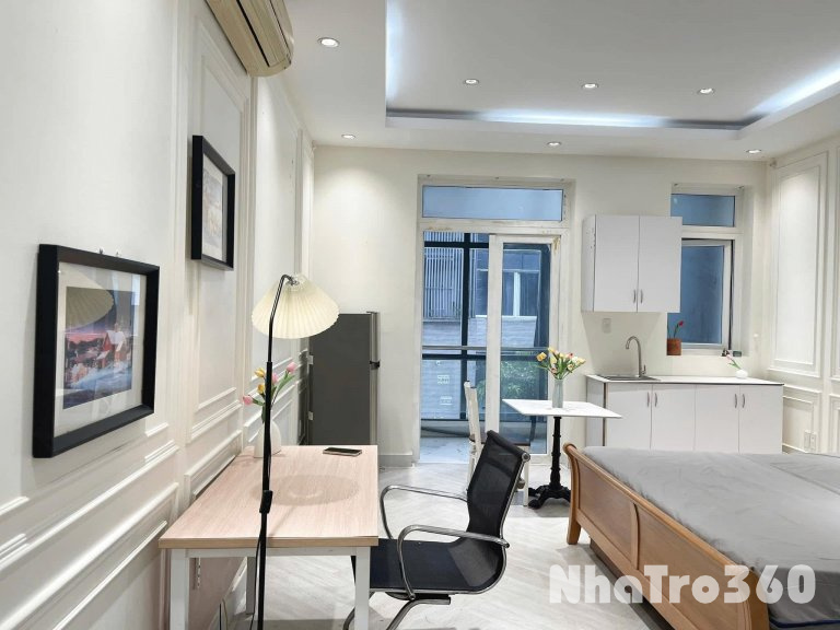 Trống sẵn STUDIO ban công full nội thất ngay chân cầu Him Lam   