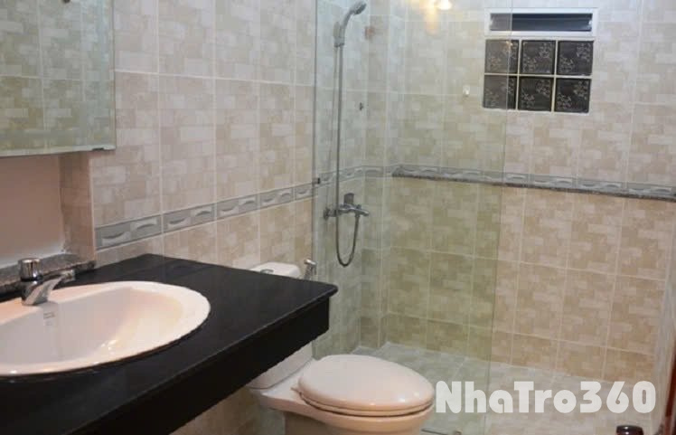 Cho thuê studio có cửa sổ trời tại quận 1