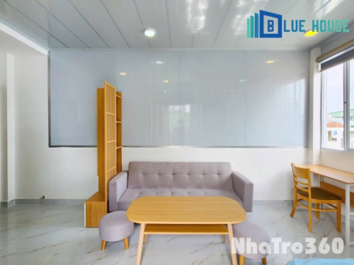 Căn hộ full nội thất có ban công siêu thoáng mát