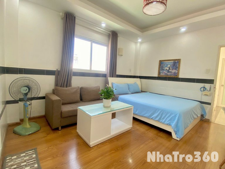 Căn hộ cho thuê ngay trung tâm quận 8, Full nội thất, có bancol thoáng mát