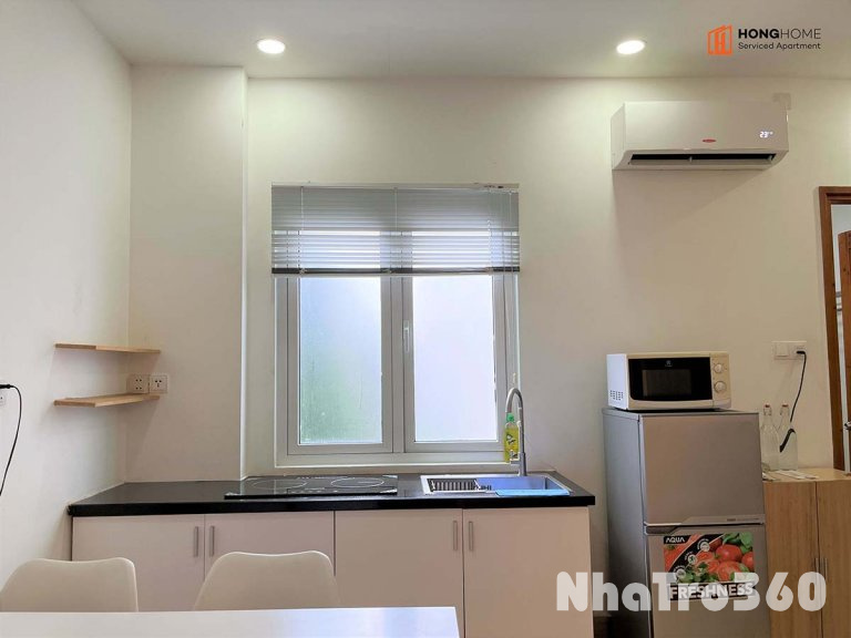 Căn hộ 1PN ban công - nội thất cao cấp - có dịch vụ dọn phòng - khu vực đường Hoàng Sa