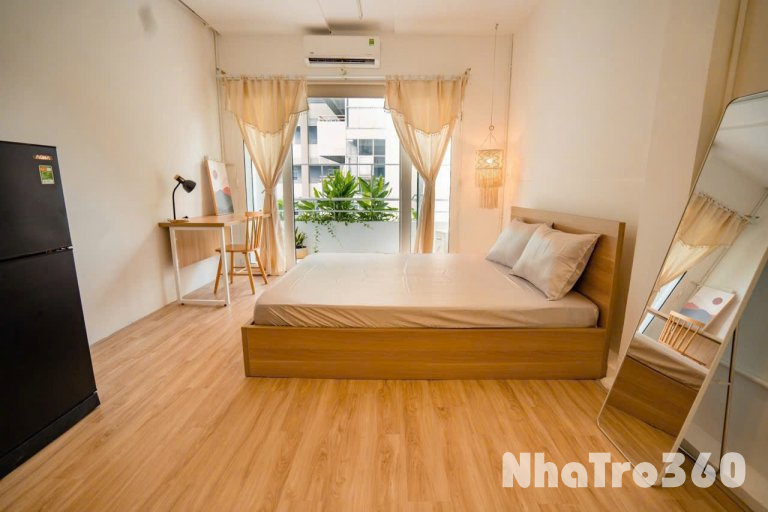 Cho thuê căn hộ Studio Ban công, Máy giặt riêng Q1 gần công viên Lê Văn Tám