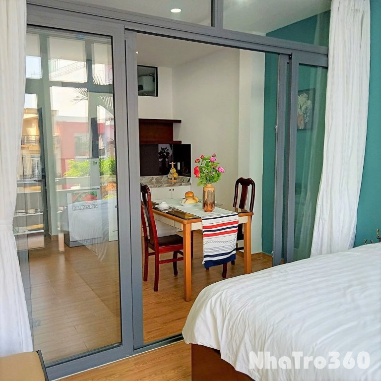 Phòng tách bếp cửa sổ to ban công ngay Lê Văn Sỹ, P1 thuê giá hưu nghị