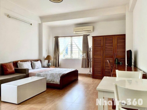 Cho thuê studio có cửa sổ trời tại quận 1