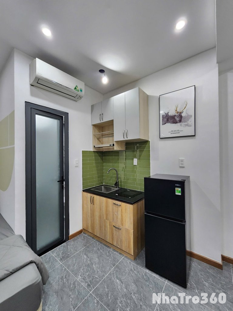 Cho thuê căn hộ ban công, Q1 || đường Lê Thánh Tôn || gần Công viên Tao Đàn, CV 23 Tháng 9, chợ Bến Thành