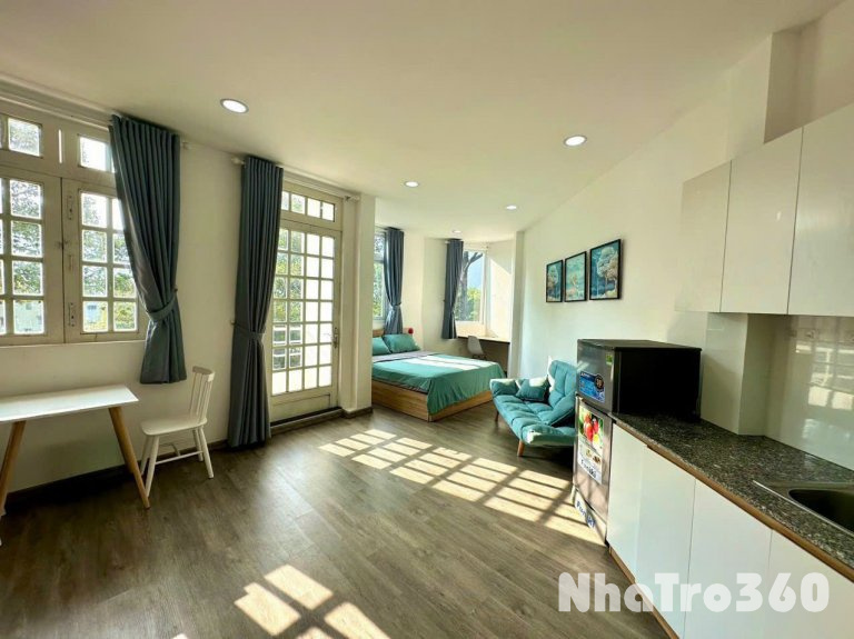 CĂN HỘ BAN CÔNG FULL NỘI THẤT QUẬN 11 GẦN CẦU VƯỢT CÂY GÕ