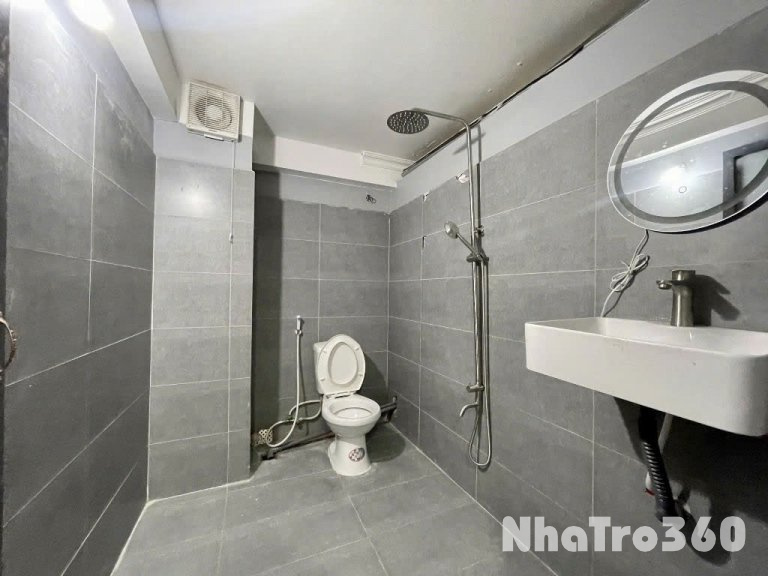 Trống Sẵn Căn Hộ Tách Bếp Full Nội Thất Ngay Trung Tâm Quận 10