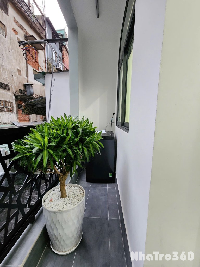 Cho thuê căn hộ ban công, Q1 || đường Lê Thánh Tôn || gần Công viên Tao Đàn, CV 23 Tháng 9, chợ Bến Thành