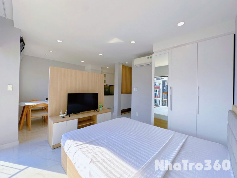 Phòng siu to tách bếp ban công ngay gần sát etown không giới hạn người ở