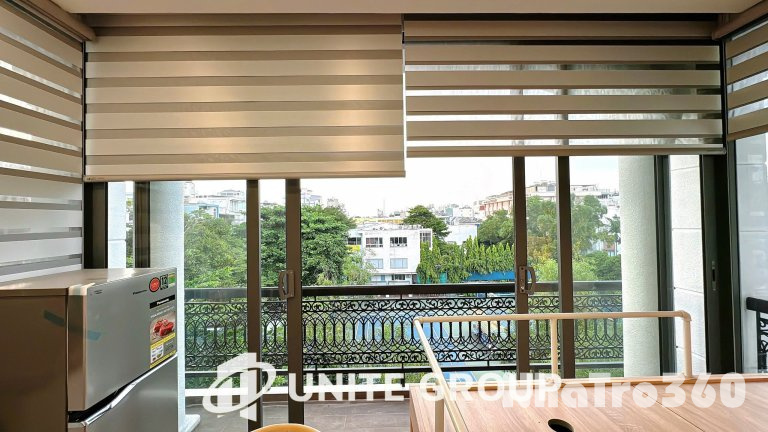 CĂN HỘ BAN CÔNG FULL NỘI THẤT QUẬN 10 GẦN CẦU VƯỢT 3 THÁNG 2