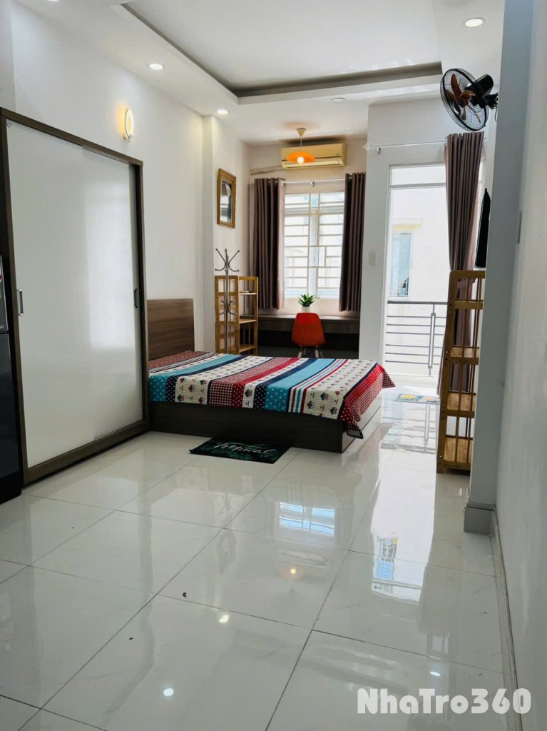 Cho thuê căn hộ ban công, Q10 || đường Điện Biên Phủ || gần Vòng Xoay Dân Chủ, toà nhà Viettel, Bệnh viện Bình Dân