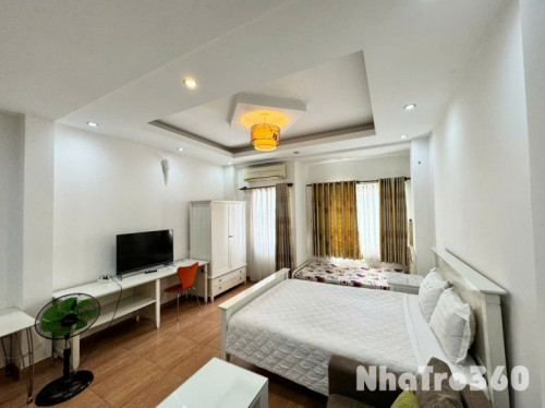 TRỐNG SẴN CĂN HỘ CAO CẤP CỬA SỔ THOÁNG MÁT NGAY TRUNG TÂM Q1