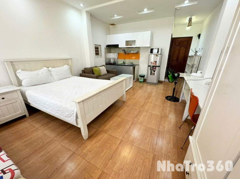 TRỐNG SẴN CĂN HỘ CAO CẤP CỬA SỔ THOÁNG MÁT NGAY TRUNG TÂM Q1