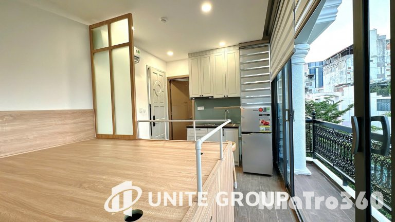 CĂN HỘ BAN CÔNG FULL NỘI THẤT QUẬN 10 GẦN CẦU VƯỢT 3 THÁNG 2