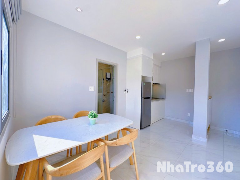 Phòng siu to tách bếp ban công ngay gần sát etown không giới hạn người ở