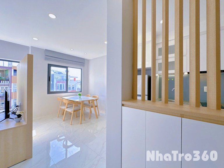 Phòng siu to tách bếp ban công ngay gần sát etown không giới hạn người ở