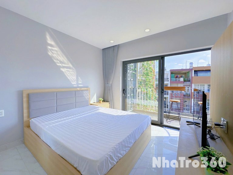 Phòng siu to tách bếp ban công ngay gần sát etown không giới hạn người ở