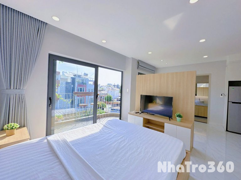 Phòng siu to tách bếp ban công ngay gần sát etown không giới hạn người ở