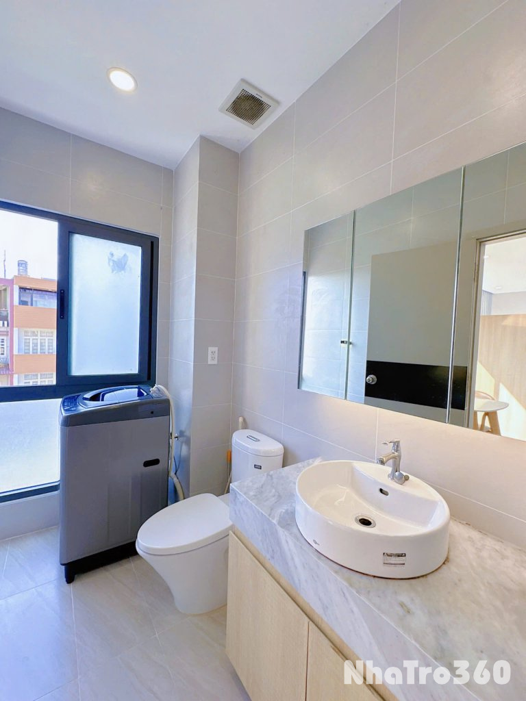 Phòng siu to tách bếp ban công ngay gần sát etown không giới hạn người ở