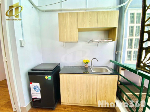 Cho Thuê Căn Hộ 1 Phòng Ngủ Bancol Tách Bếp Full Nội Thất Ngay Trung Tâm