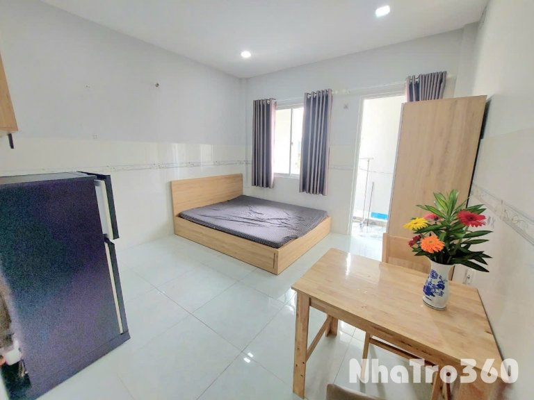 Cho thuê căn hộ ban công, Q8 || ngay Âu Dương Lân || gần cầu Nguyễn Văn Cừ, cầu Chữ Y, Công viên Dạ Nam