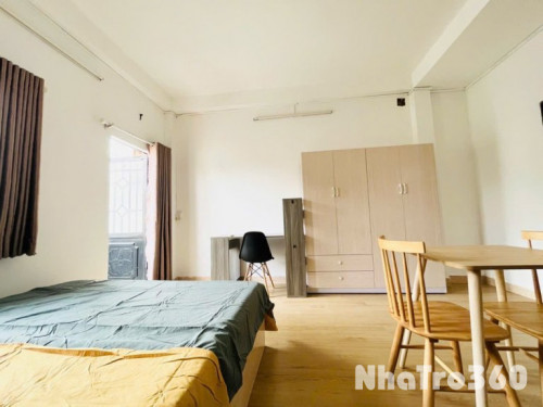 STUDIO CỬA SỔ TRỜI BAO ÁNH SÁNG NGÃ TƯ BẢY HIỀN TB