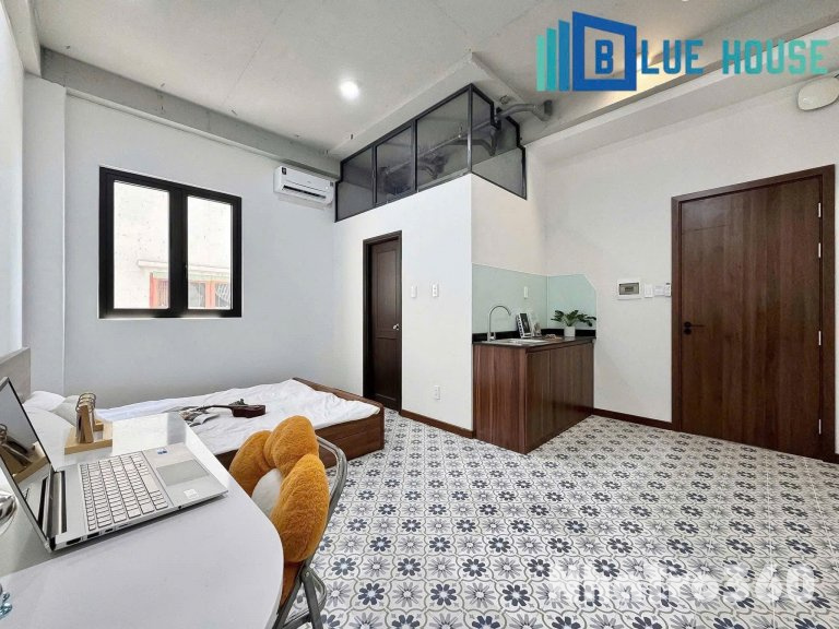 Studio ban công/cửa sổ - nội thất mới 100% - thang máy - bãi xe - gần ĐH Văn Hiến quận Tân Phú