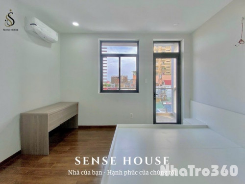 Khai trương phòng mới có ban công giá siêu hời