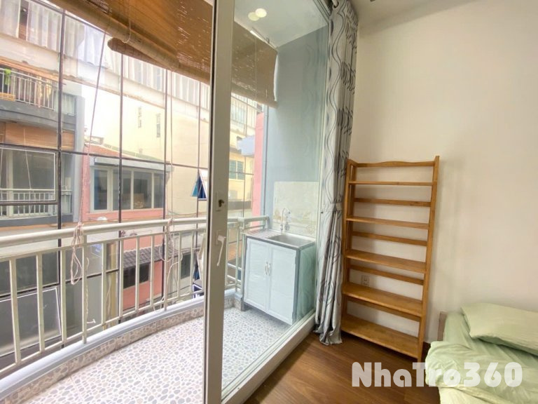 CĂN HỘ STUDIO BAN CÔNG TÁCH BẾP FULL NỘI THẤT QUẬN 1 GẦN CÔNG VIÊN LÊ VĂN TÁM