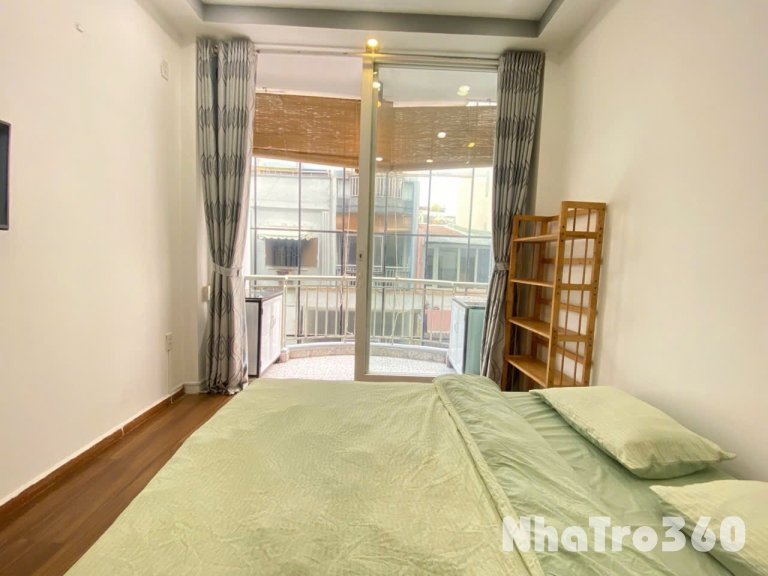 CĂN HỘ STUDIO BAN CÔNG TÁCH BẾP FULL NỘI THẤT QUẬN 1 GẦN CÔNG VIÊN LÊ VĂN TÁM