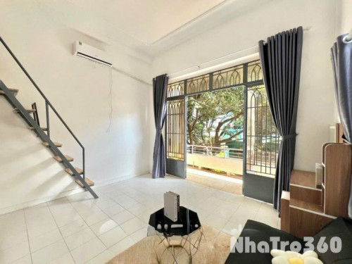 Ban Công Có Gác full nội thất giá rẻ siu siu hời