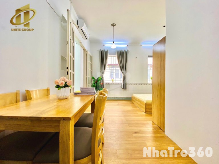 Cho Thuê Căn Hộ 1 Phòng Ngủ Bancol Tách Bếp Full Nội Thất Ngay Trung Tâm