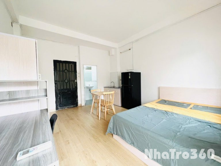 STUDIO CỬA SỔ TRỜI BAO ÁNH SÁNG NGÃ TƯ BẢY HIỀN TB