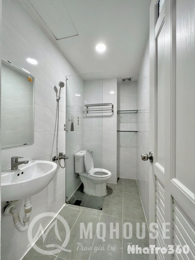 Căn 1 giường ngủ full nội thất gần sân bay