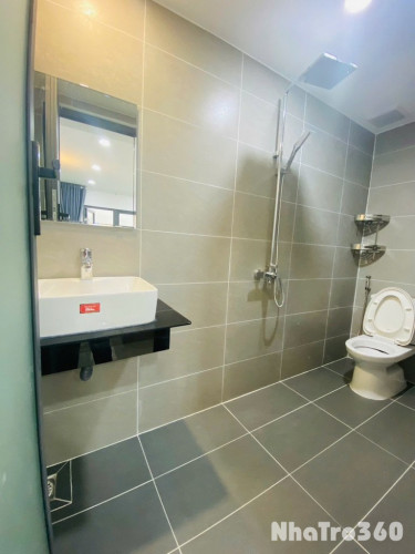 1PN BAN CÔNG FULL NT CÓ MÁY GIẶT RIÊNG GẦN ETOWN