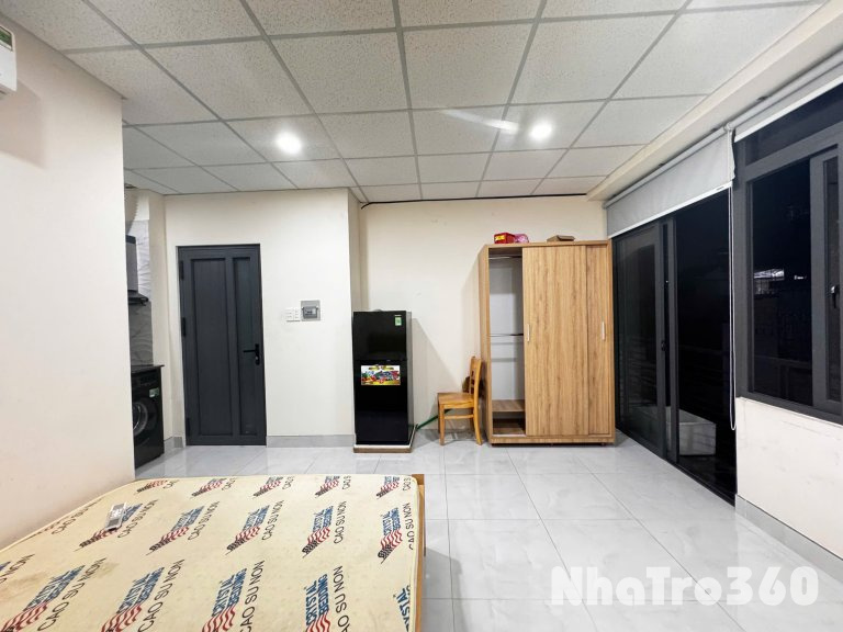 Studio ban công mới xây gần Công Viên Hoàng Văn Thụ